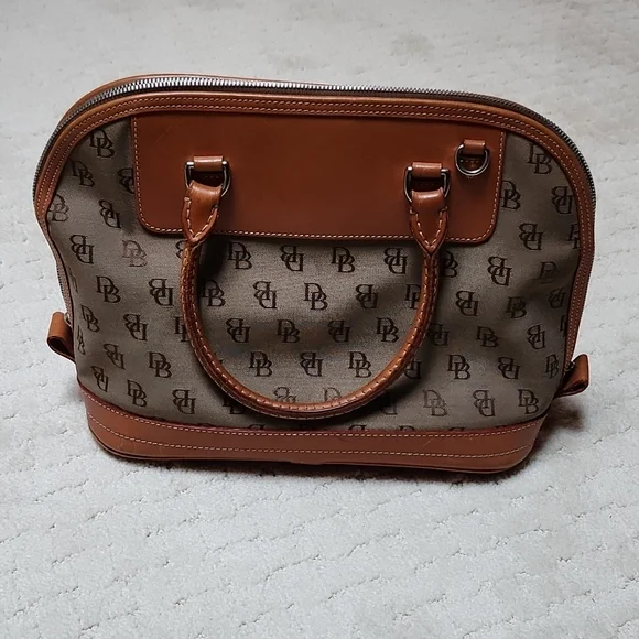 Dooney n Bourke Purse - Picture 5 of 9